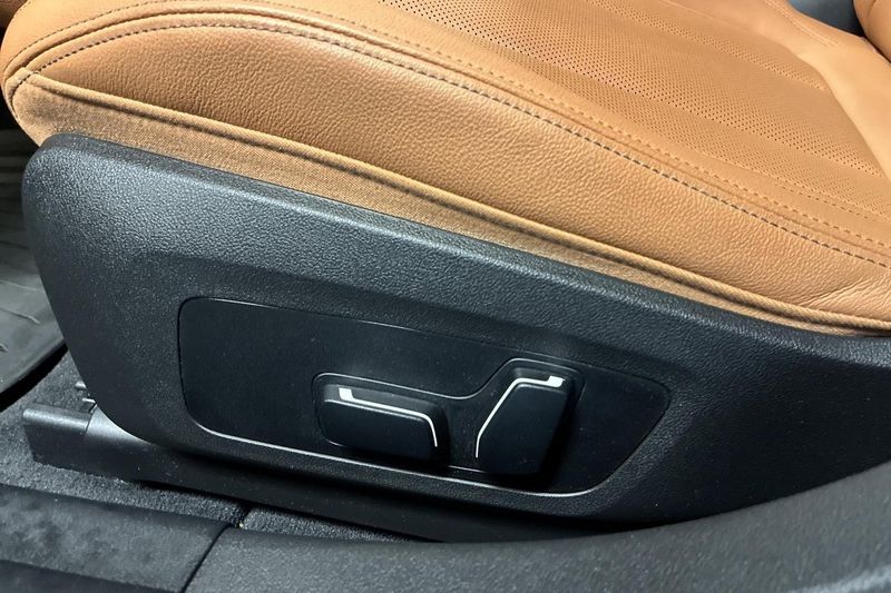 BMW i4 bild 16