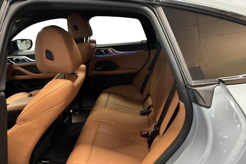 BMW i4 bild 9