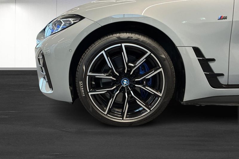 BMW i4 bild 11