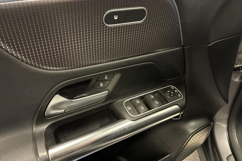 Mercedes EQA300 bild 15