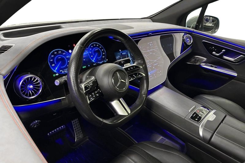 Mercedes EQE43 SUV bild 6