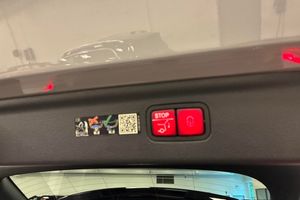 Mercedes EQE43 SUV bild 13
