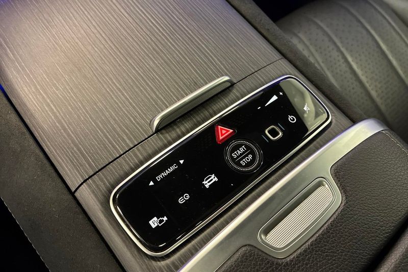 Mercedes EQE43 SUV bild 19