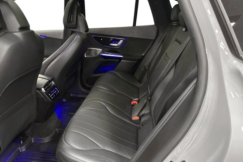 Mercedes EQE43 SUV bild 9