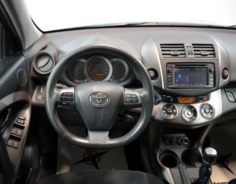 Toyota RAV4 bild 15