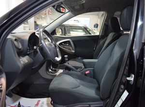 Toyota RAV4 bild 8