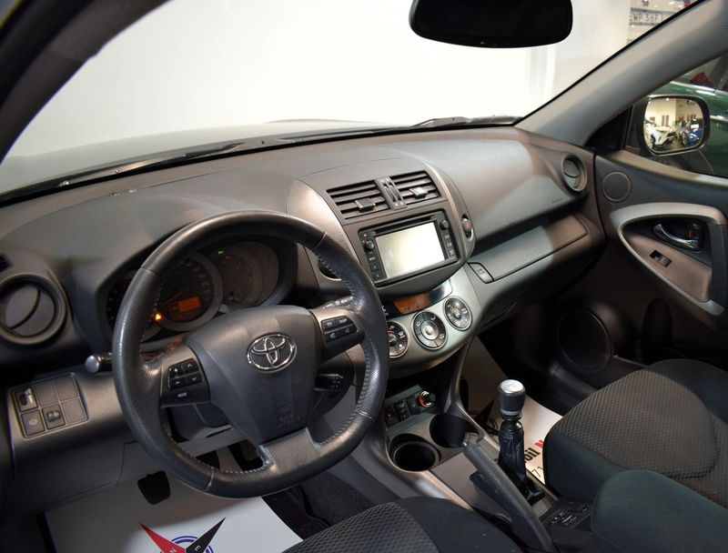 Toyota RAV4 bild 7