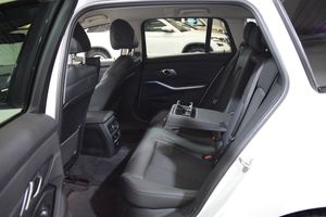 BMW 330 bild 15