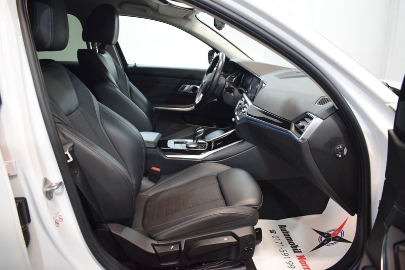 BMW 330 bild 12