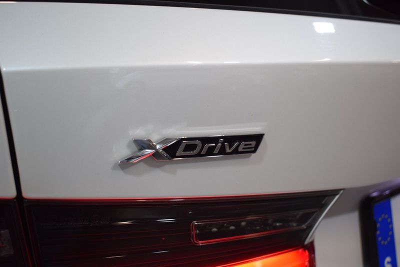 BMW 330 bild 6