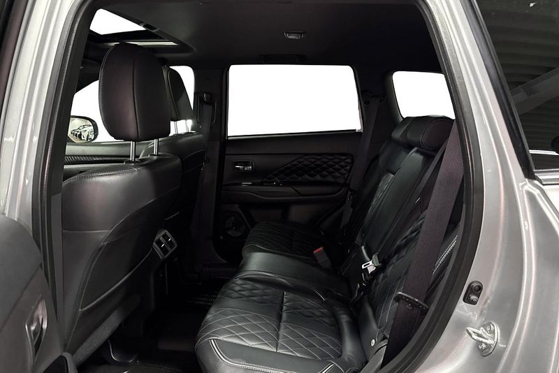 Mitsubishi Outlander bild 14