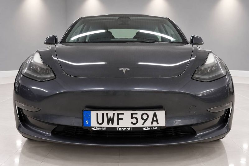 Tesla Model 3 bild 2