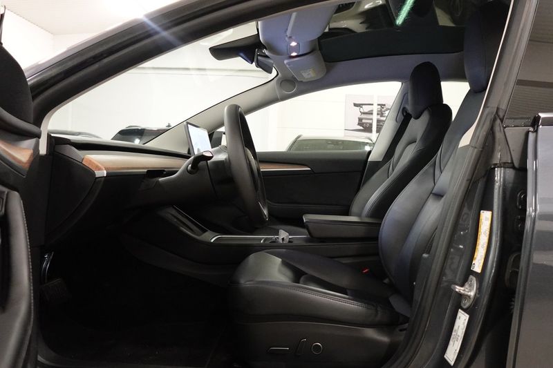 Tesla Model 3 bild 4