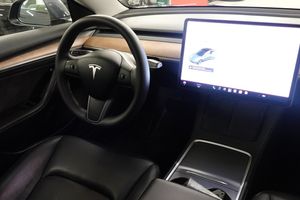 Tesla Model 3 bild 8