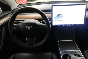 Tesla Model 3 bild 7