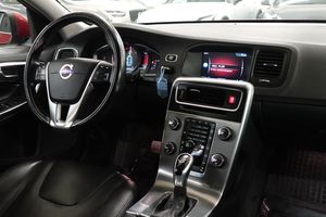 Volvo V60 bild 8