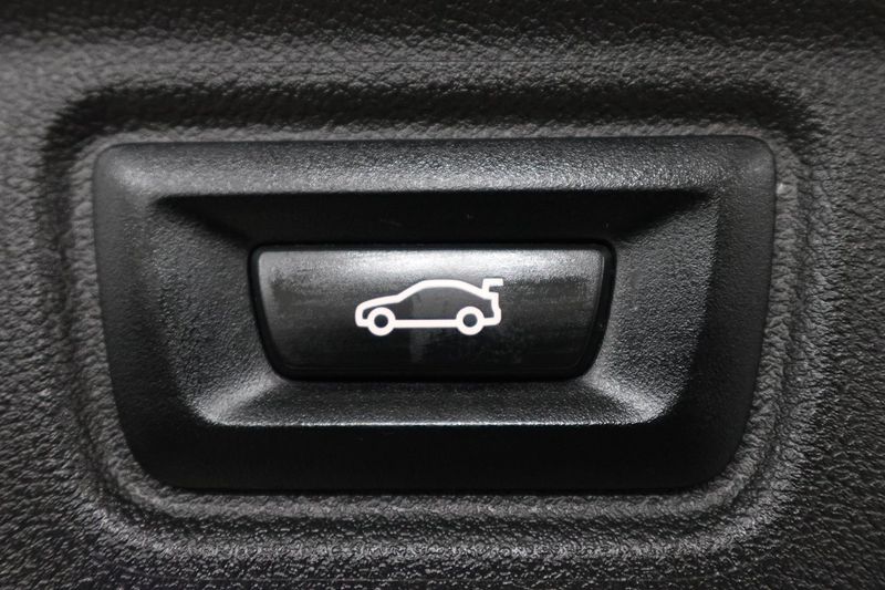 BMW 330 bild 18