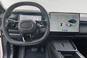 Lynk & Co 08 bild 8