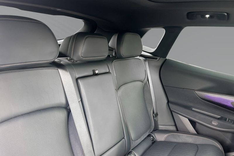 Lynk & Co 08 bild 10
