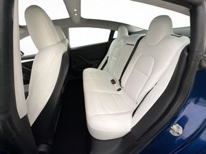 Tesla Model 3 bild 16