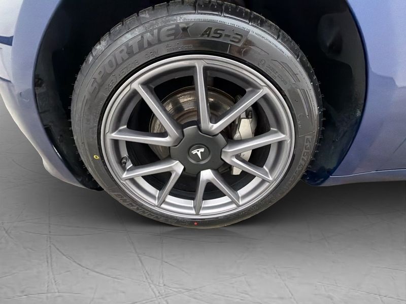 Tesla Model 3 bild 35