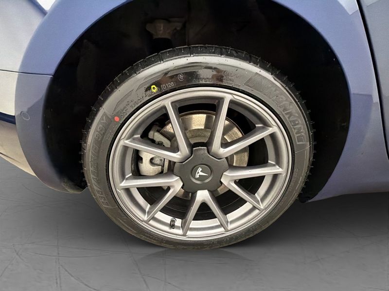 Tesla Model 3 bild 33
