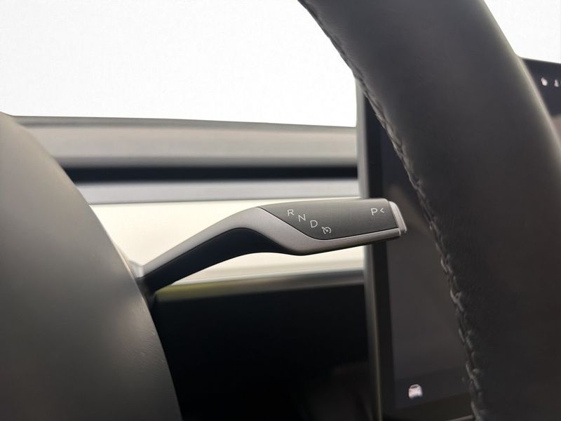 Tesla Model 3 bild 29