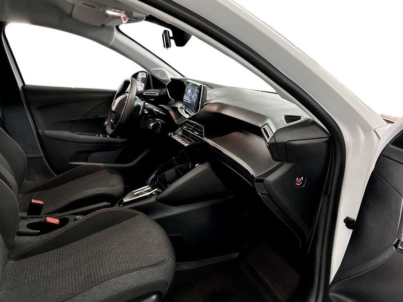 Peugeot 208 bild 11