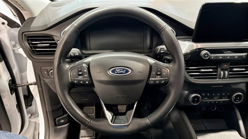 Ford Kuga bild 14