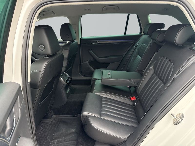 Skoda Superb bild 7
