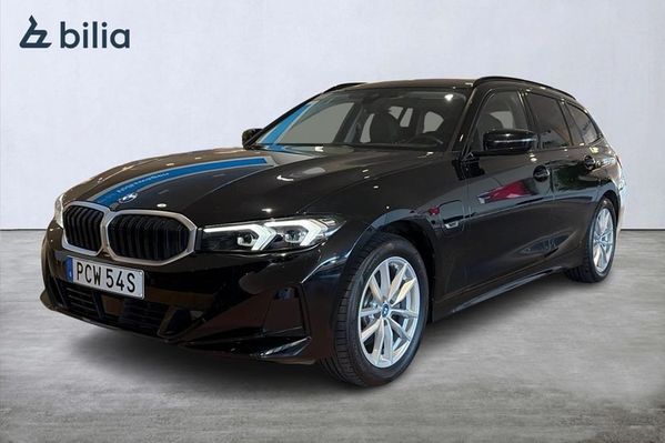 BMW 330 e xDrive Touring PHEV Navi Drag PDC 292HK - 2023