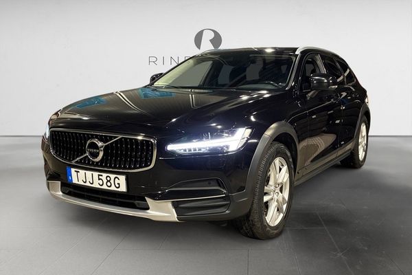Volvo V90 Cross Country D4 190 HK AUT AWD MOMENTUM DRAG D-VÄRM KAMREM BYTT 18" - 2019