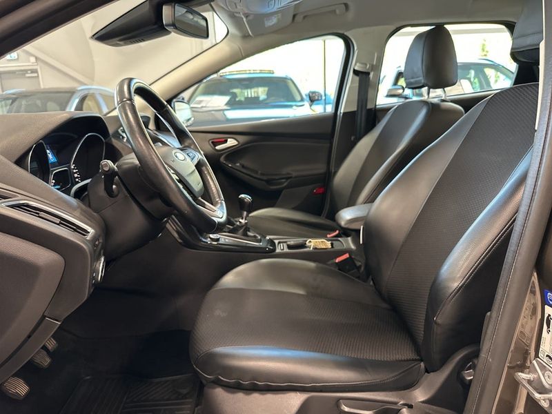 Ford Focus bild 8
