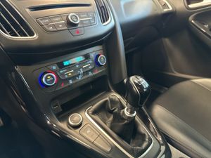 Ford Focus bild 12