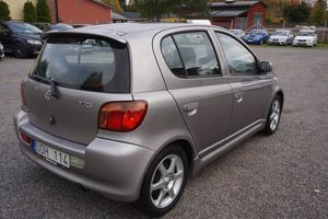Toyota Yaris bild 2