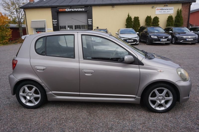 Toyota Yaris bild 3