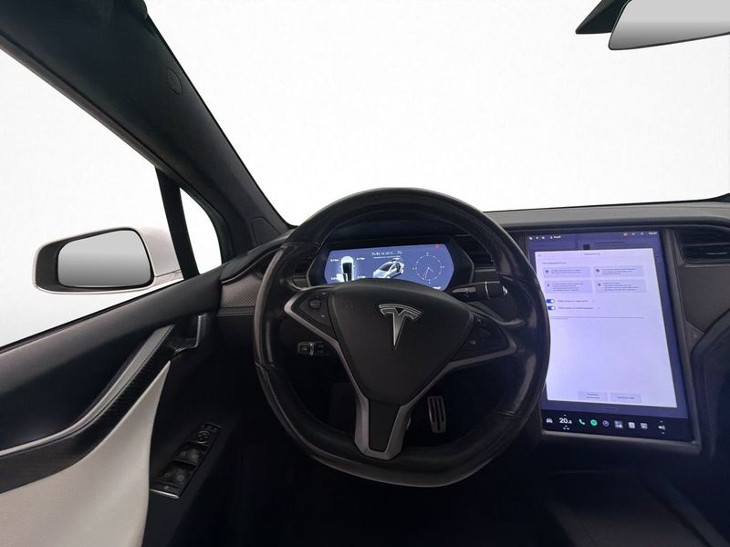 Tesla Model X bild 16