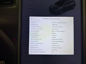 Tesla Model X bild 26
