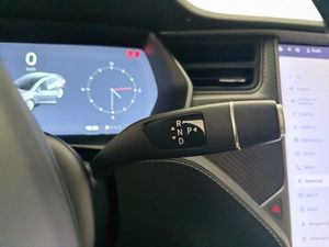 Tesla Model X bild 34