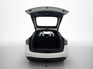 Tesla Model X bild 19