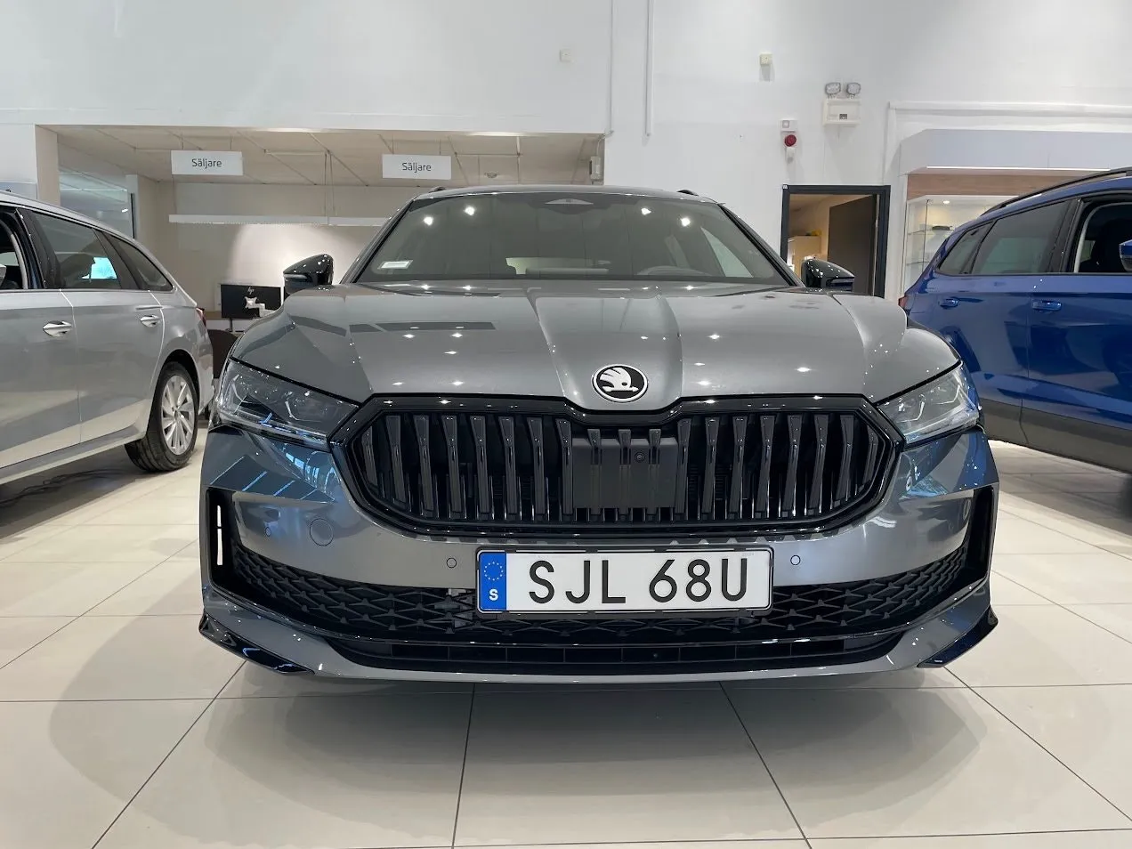 Vehicle image 1