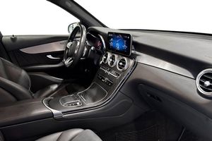 Mercedes GLC220 bild 9