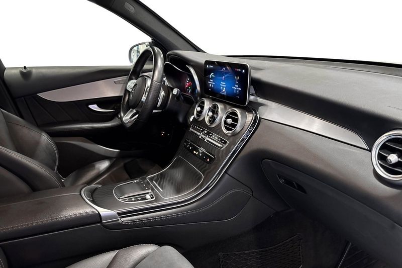 Mercedes GLC220 bild 9