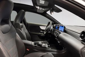 Mercedes CLA180 bild 17