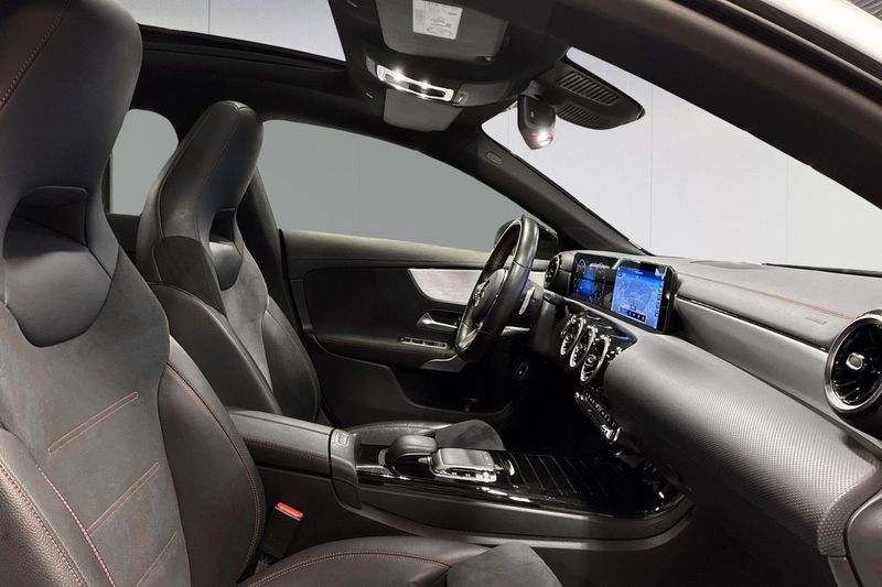 Mercedes CLA180 bild 17