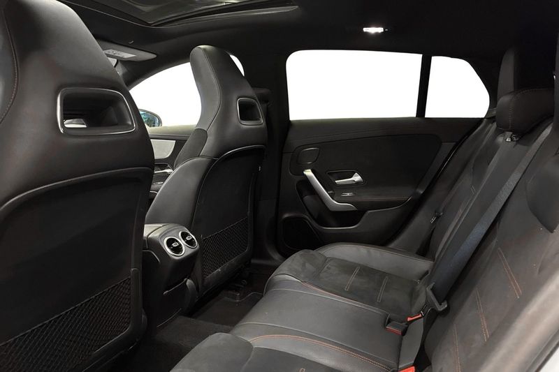 Mercedes CLA180 bild 15