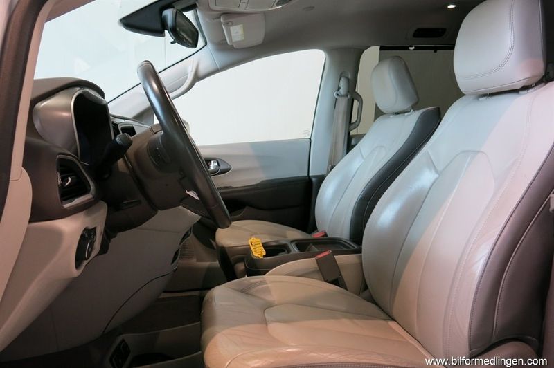 Chrysler Pacifica bild 10