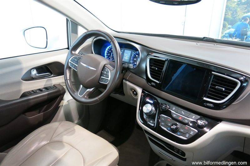 Chrysler Pacifica bild 8