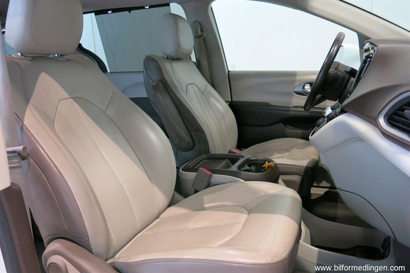 Chrysler Pacifica bild 9