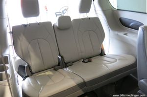 Chrysler Pacifica bild 13